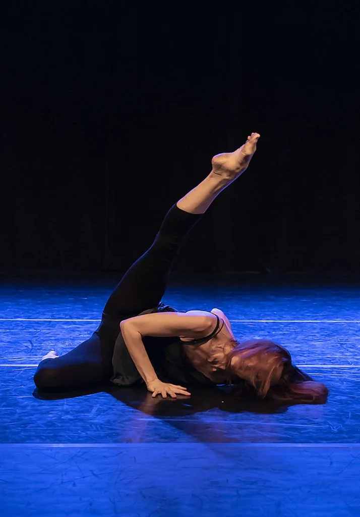 Marie-Hélène, prof de danse contemporaine à Montpon.