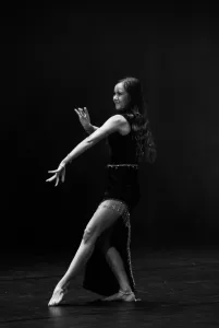 Alexia, prof de danse orientale à Montpon